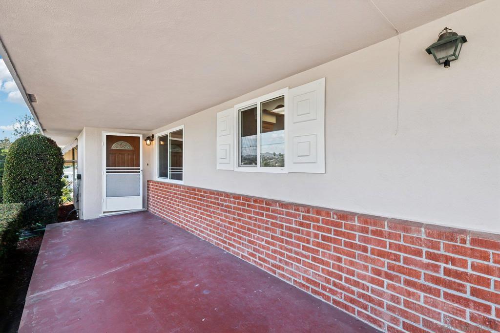 9070 Paradise Park Dr