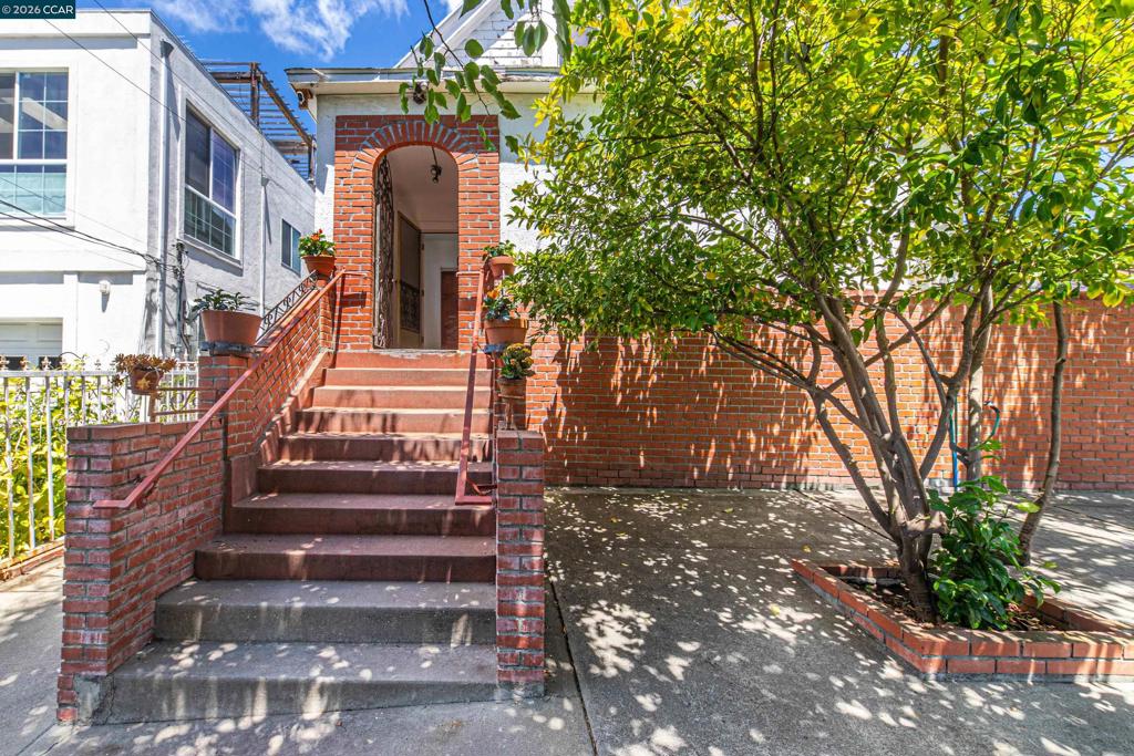 2968 Madeline Street
