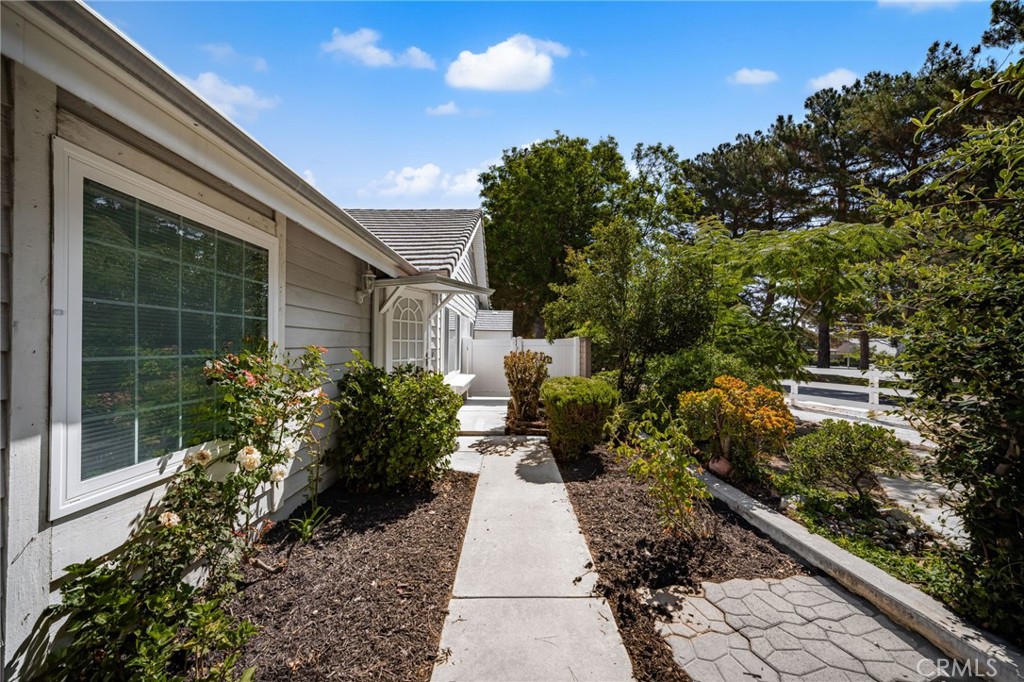 12325 Bellflower Court