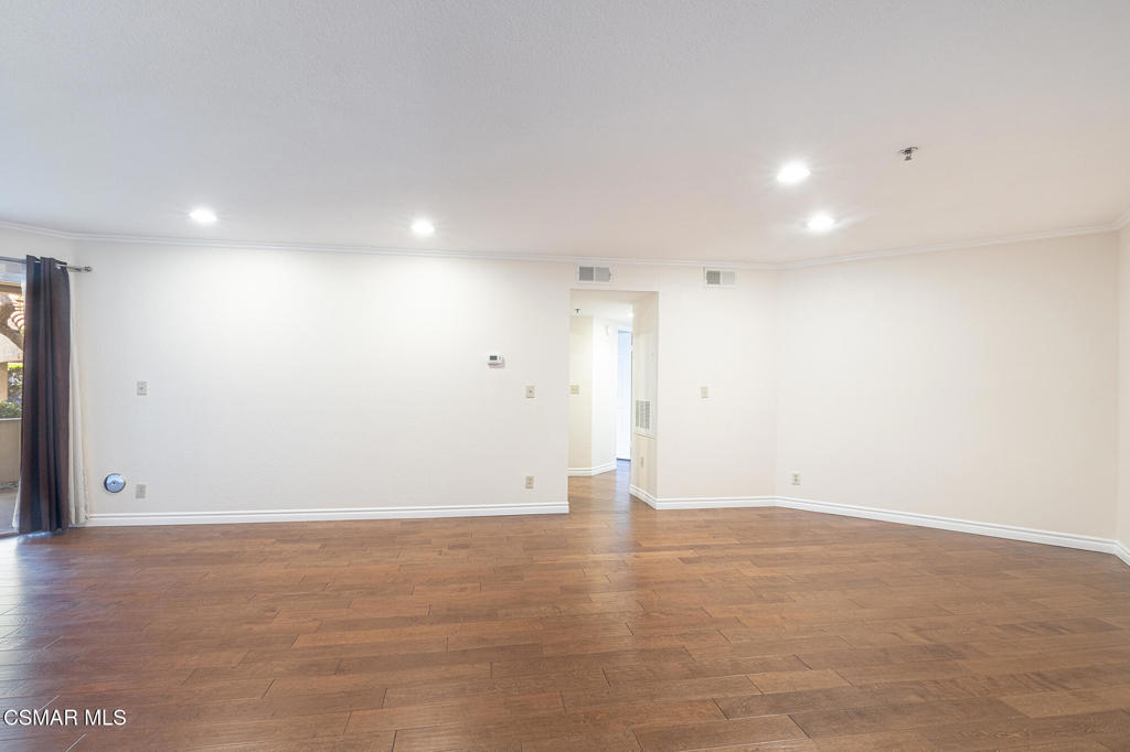 5744 Oak Bend Lane 201