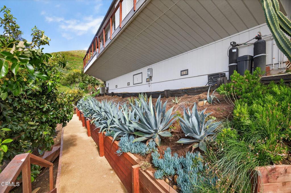 Ventura, California, 93001, United States, 2 Bedrooms Bedrooms, ,2 BathroomsBathrooms,Residential,Active,2021256