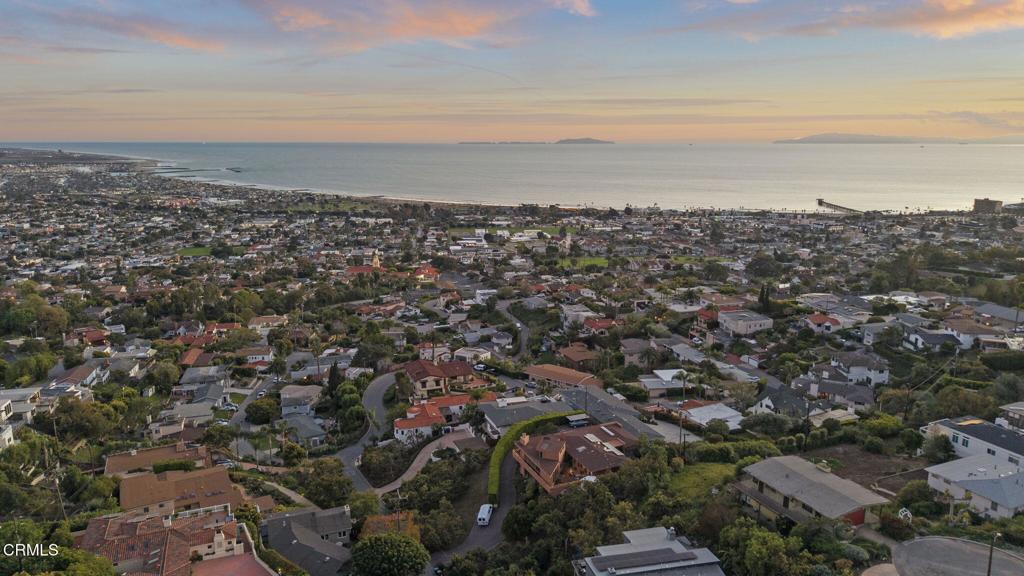 Ventura, California, 93001, United States, 2 Bedrooms Bedrooms, ,2 BathroomsBathrooms,Residential,Active,2021256