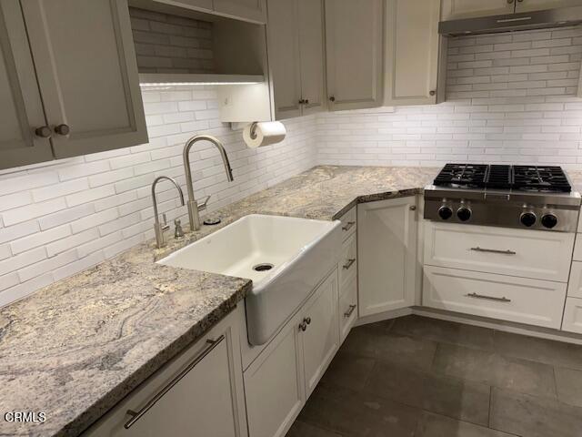 1320 N Ventura Avenue