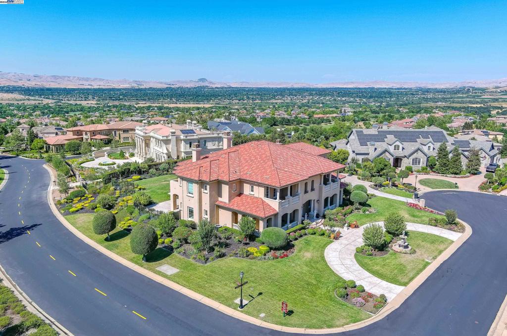 RUBY HILL - Residential