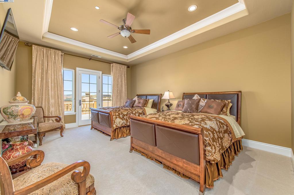 RUBY HILL - Residential