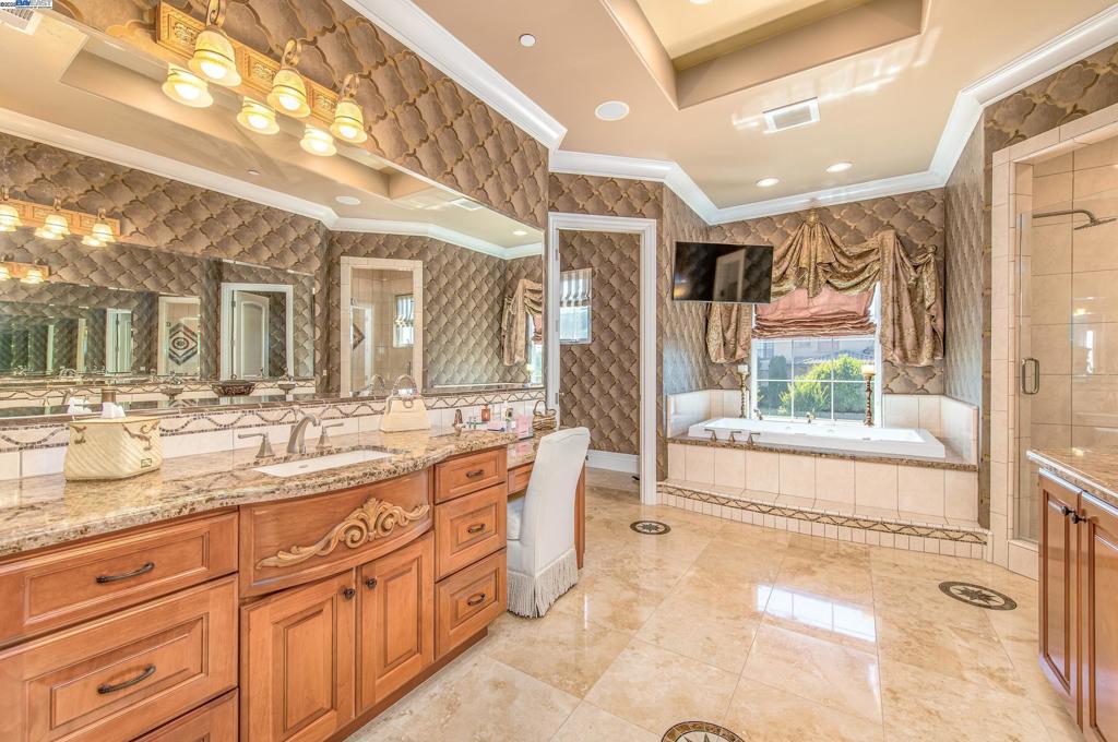 RUBY HILL - Residential