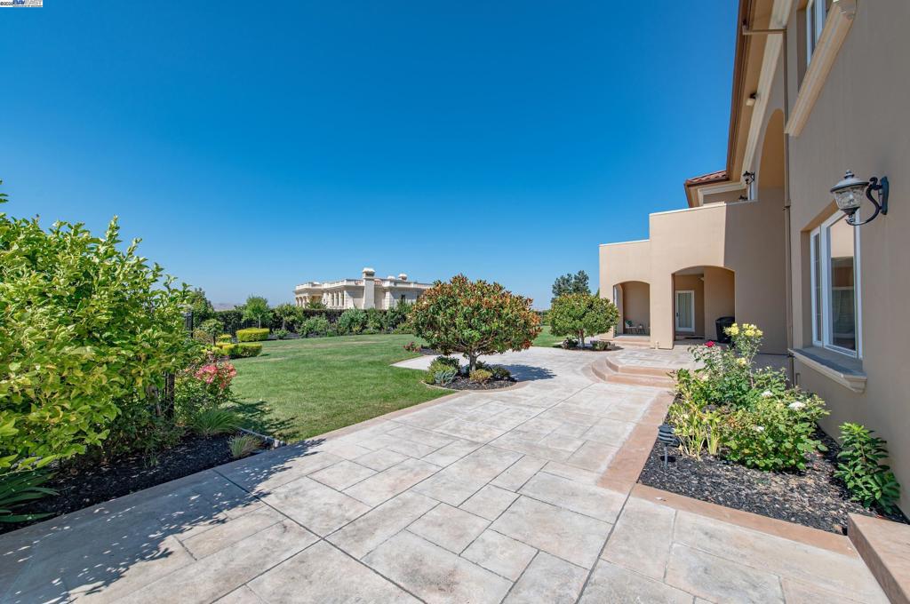 RUBY HILL - Residential