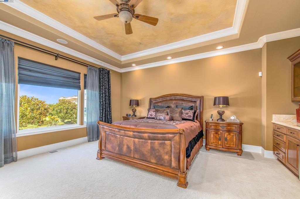 RUBY HILL - Residential