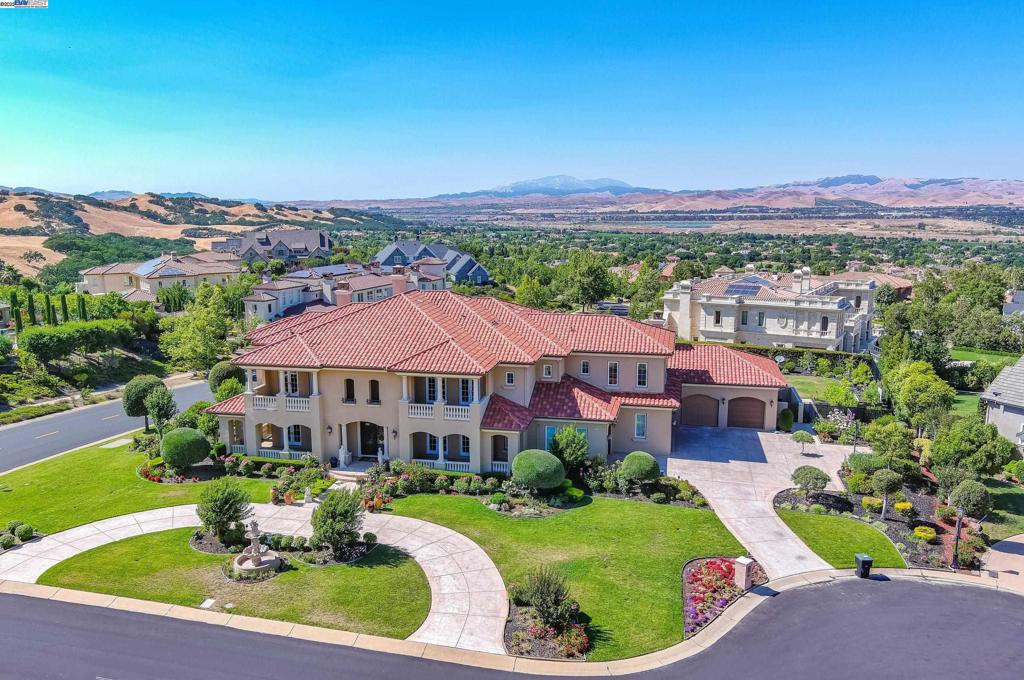 RUBY HILL - Residential