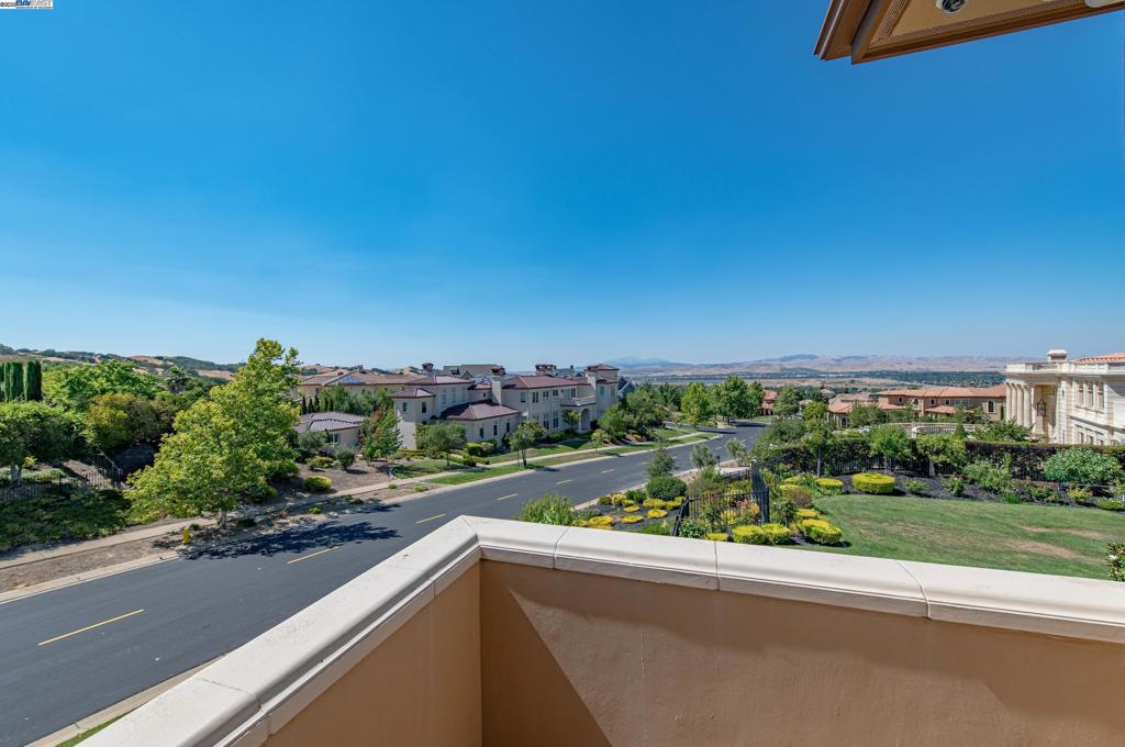 RUBY HILL - Residential