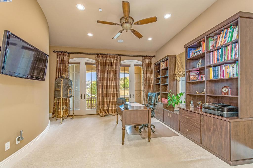 RUBY HILL - Residential