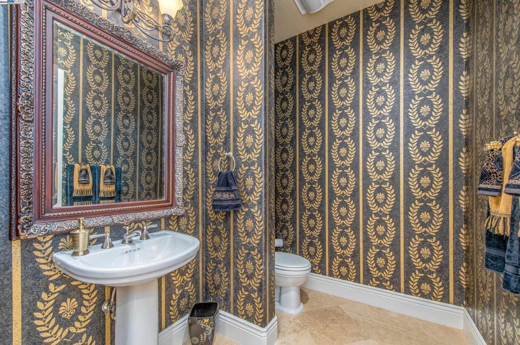 RUBY HILL - Residential