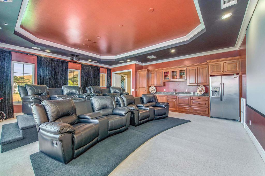 RUBY HILL - Residential