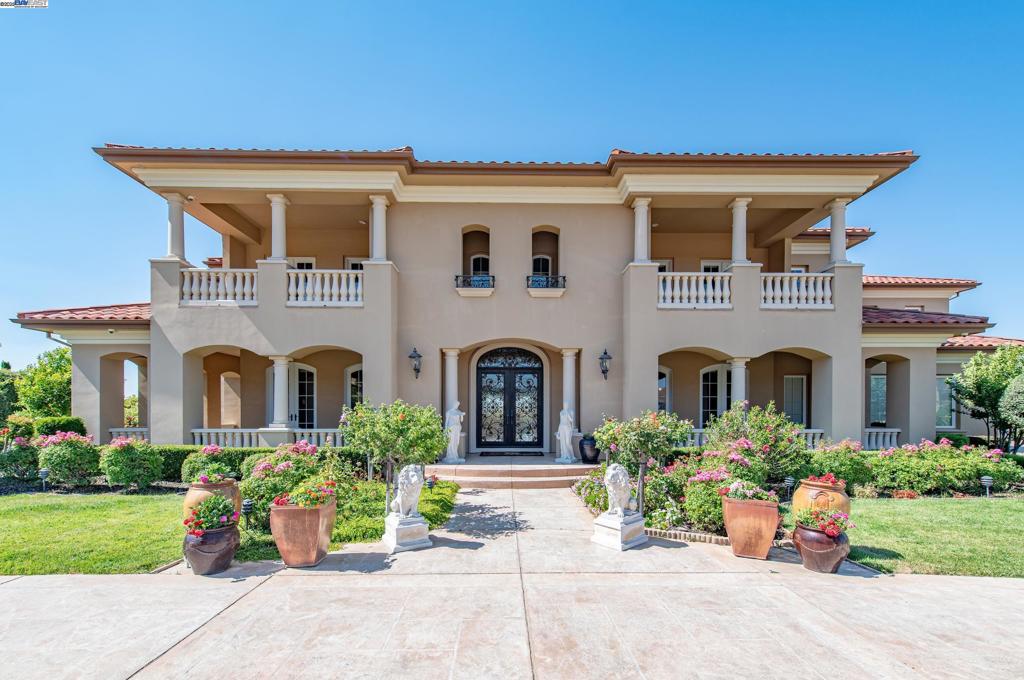 RUBY HILL - Residential