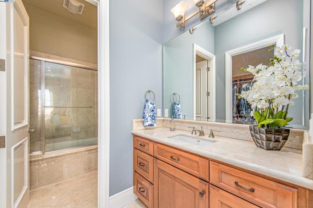 RUBY HILL - Residential