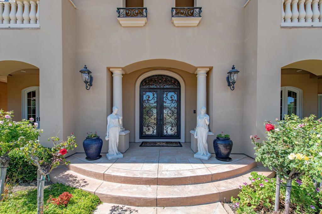 RUBY HILL - Residential