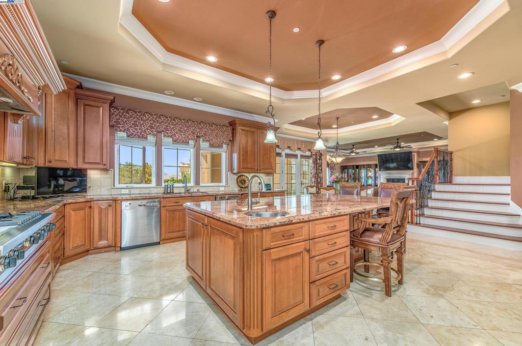 RUBY HILL - Residential