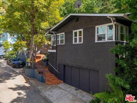 Photo of 9826 Portola Drive, Beverly Hills, CA 90210 (MLS # 26766471)