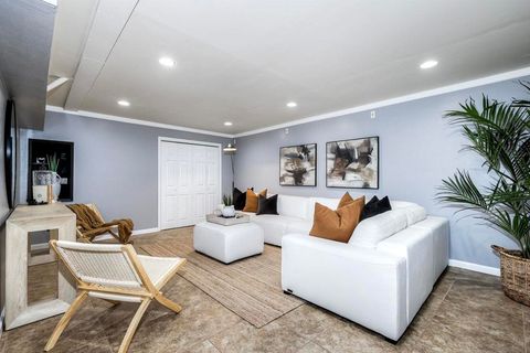 6390 Caminito Marcial San Diego CA 92111