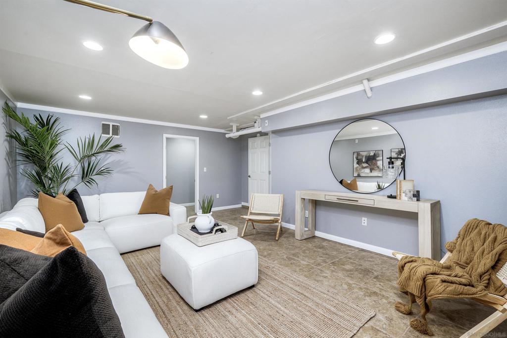 6390 Caminito Marcial