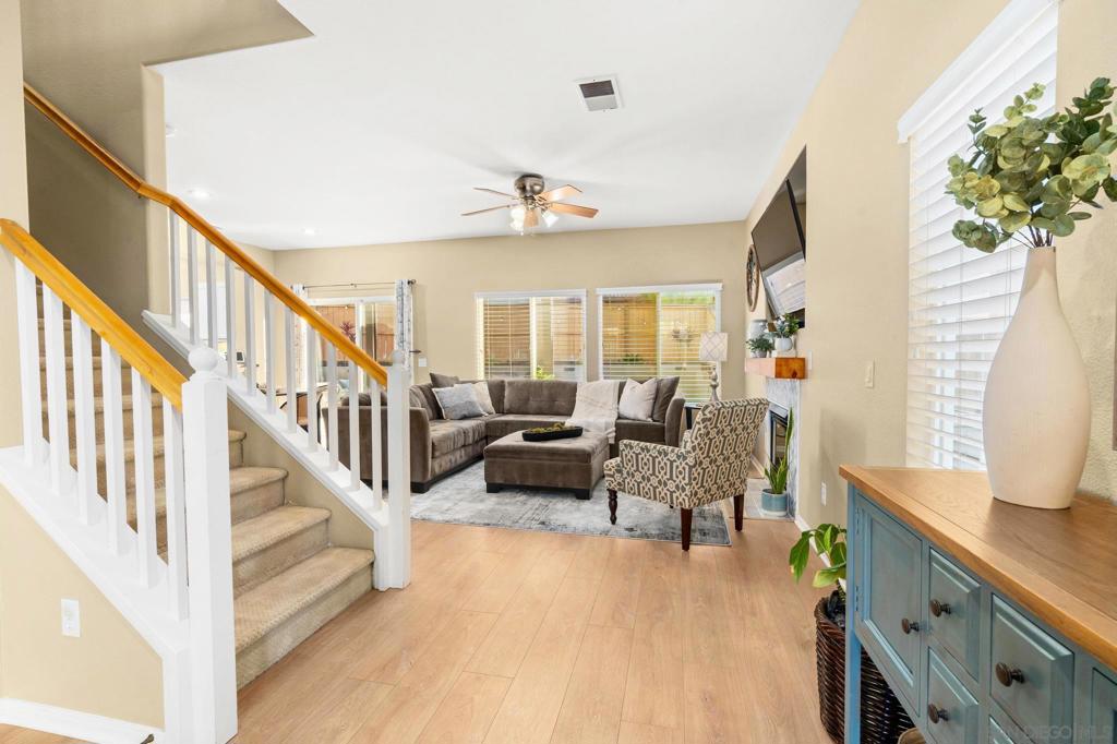 9819 Kika Ct