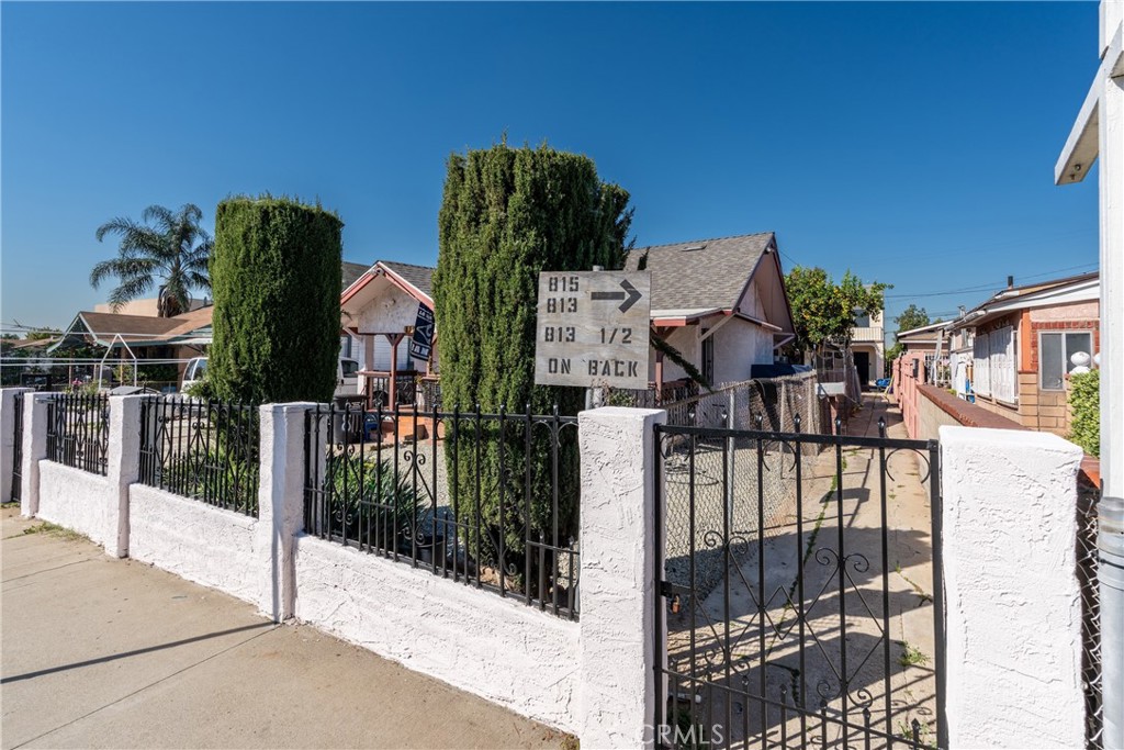 811 S Gage Avenue