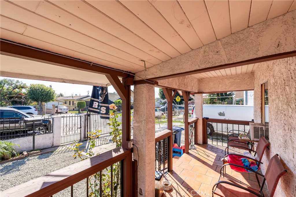 811 S Gage Avenue