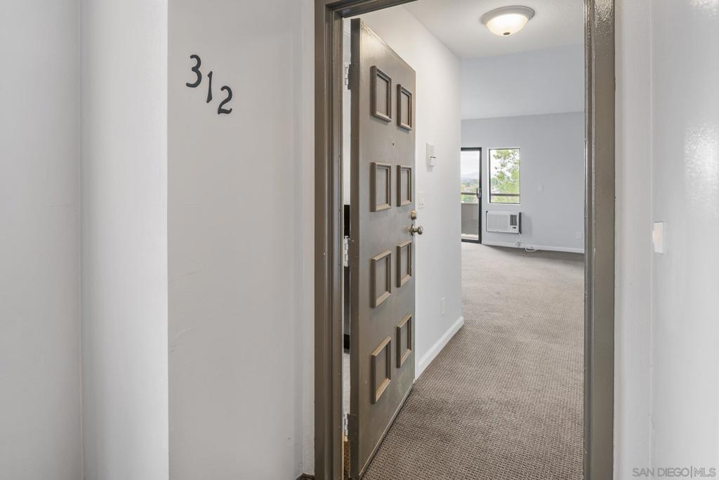 6930 Hyde Park 312