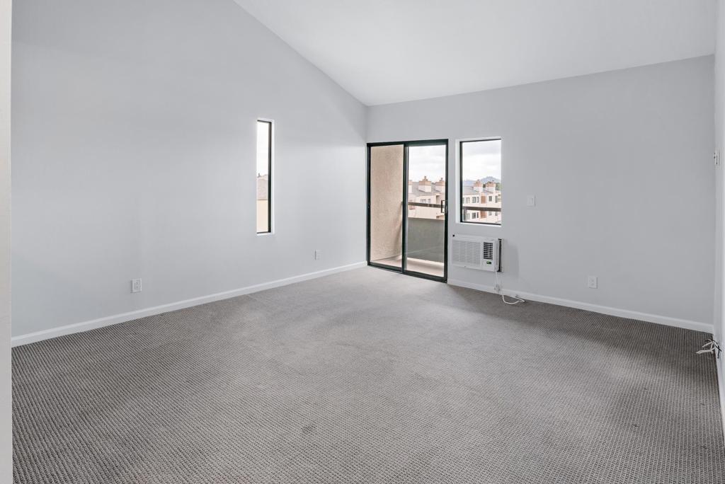 6930 Hyde Park 312