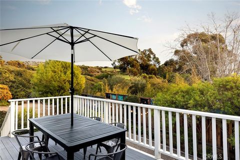 Photo of 564 Seaward Road, Corona Del Mar, CA 92625 (MLS # NP26058579)