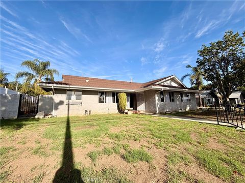 Photo of 13416 Glenoaks Boulevard, Sylmar, CA 91342 (MLS # SR25252999)