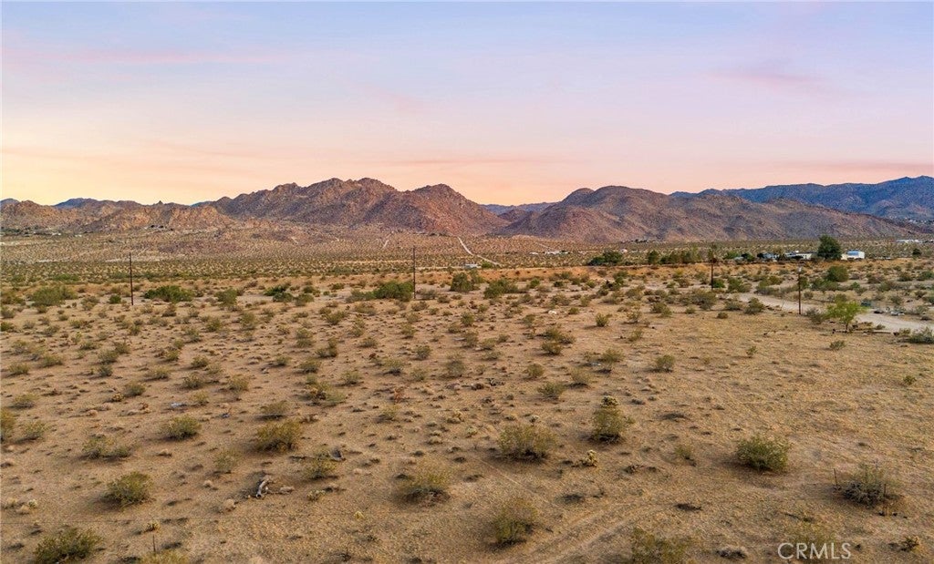 62941 Desert Trail