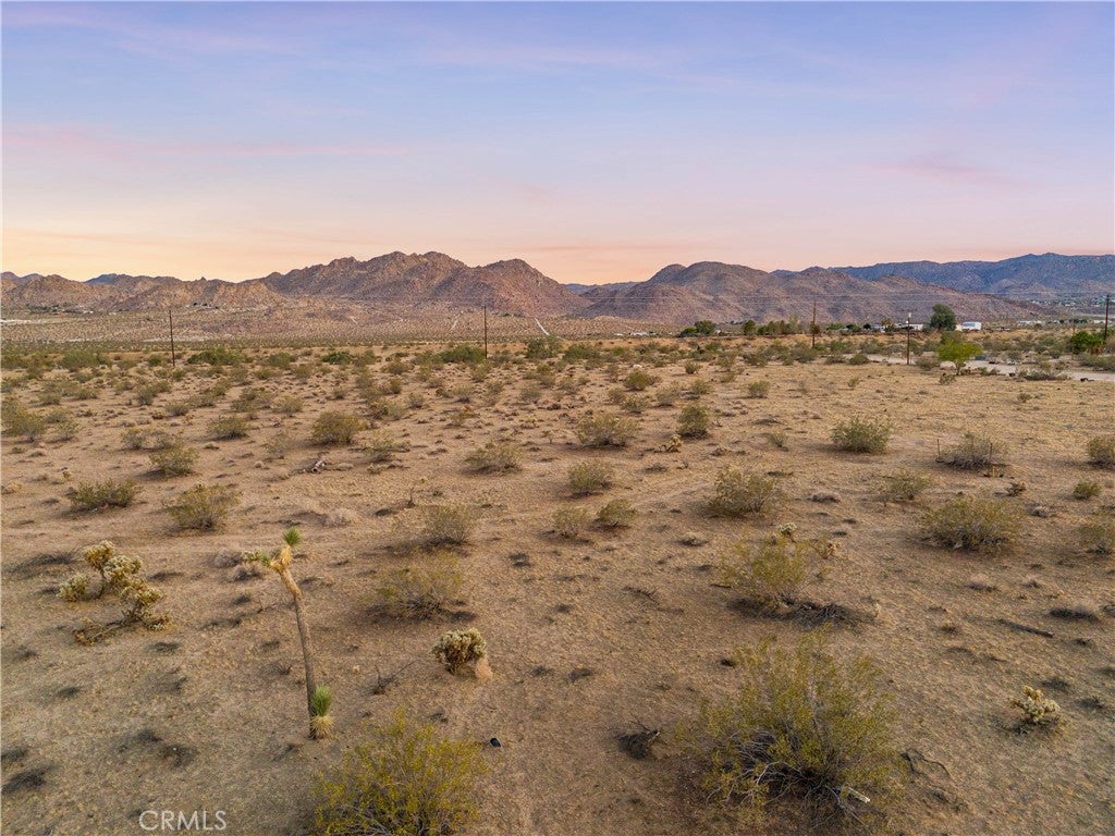 62941 Desert Trail