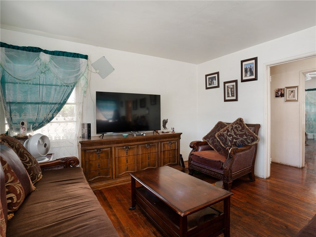 4030 W 138th