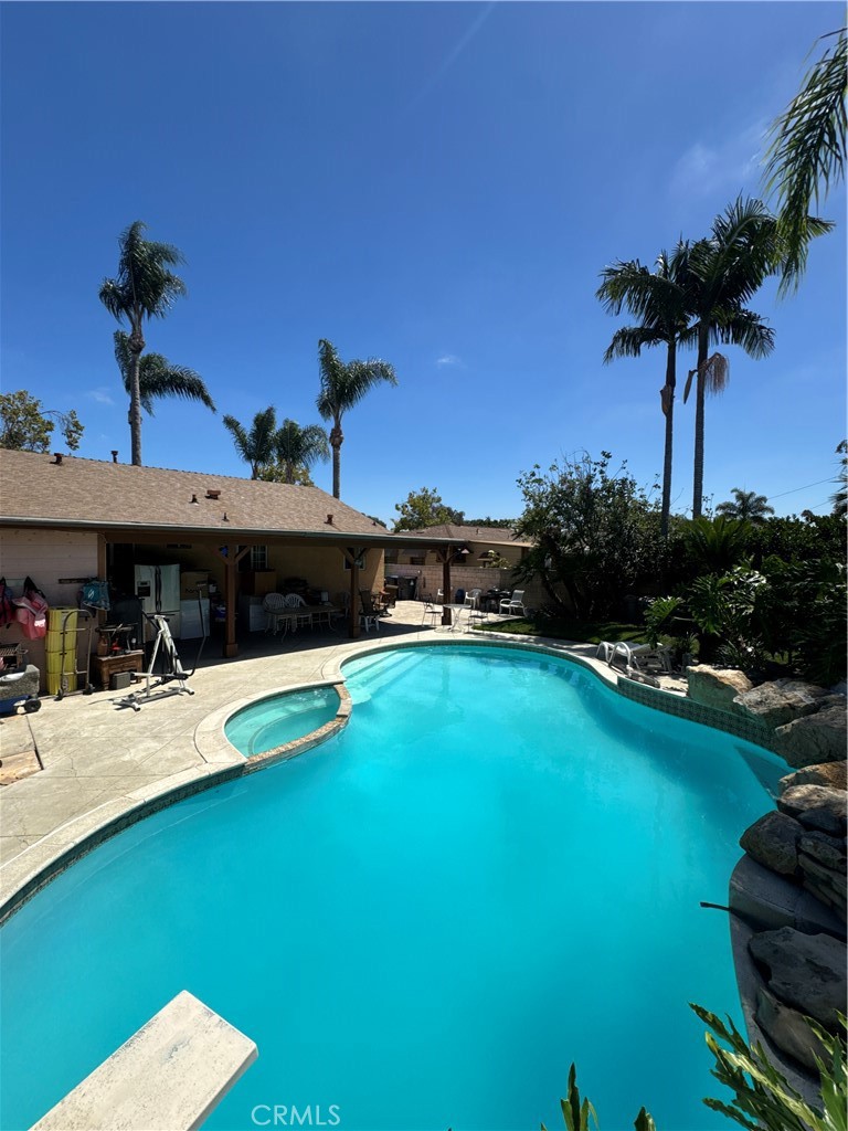 1030 W Glenwood Pl