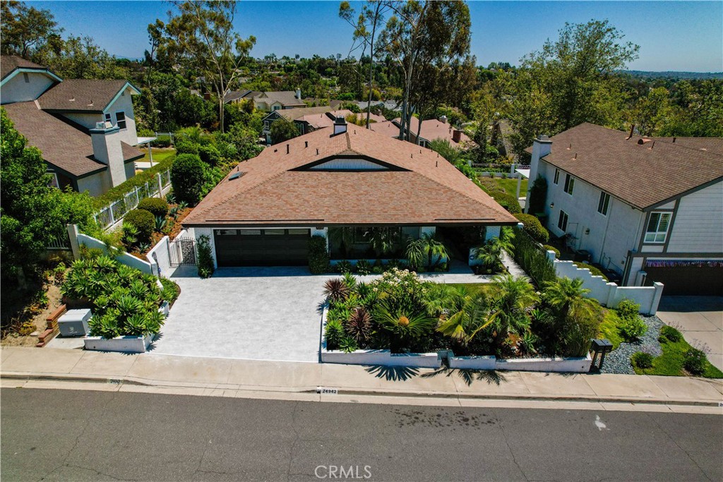 24942 Del Monte Street