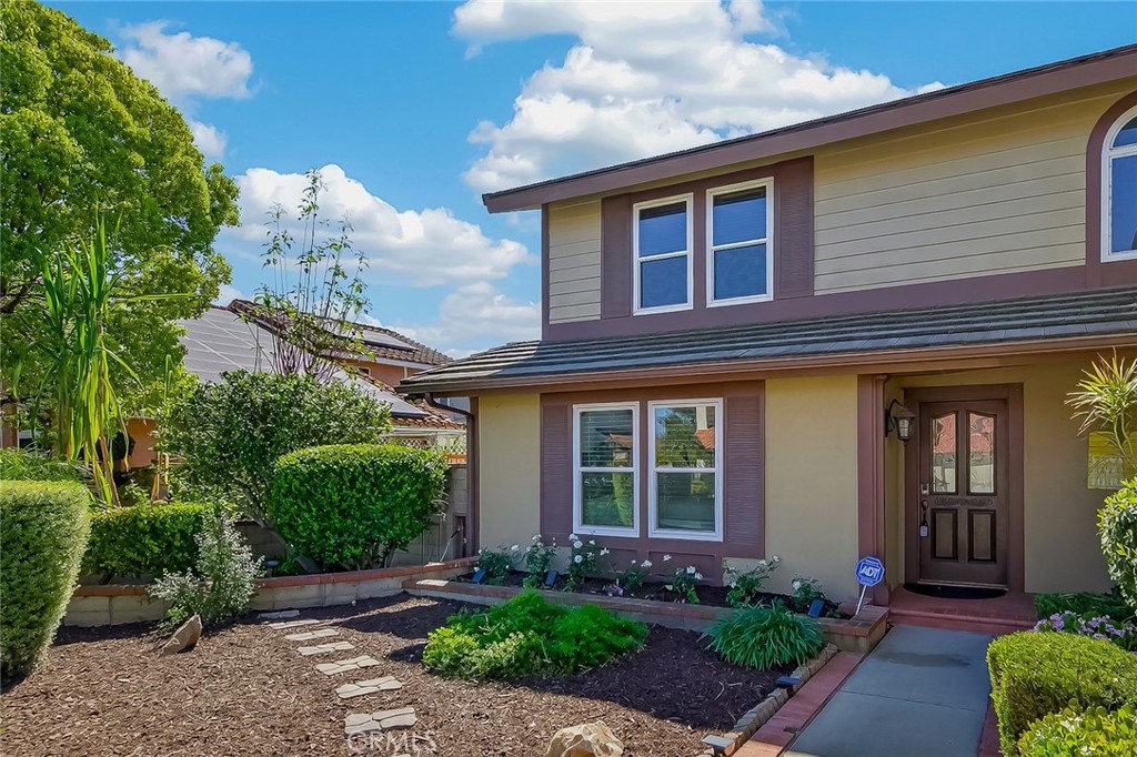 17760 Calle Barcelona