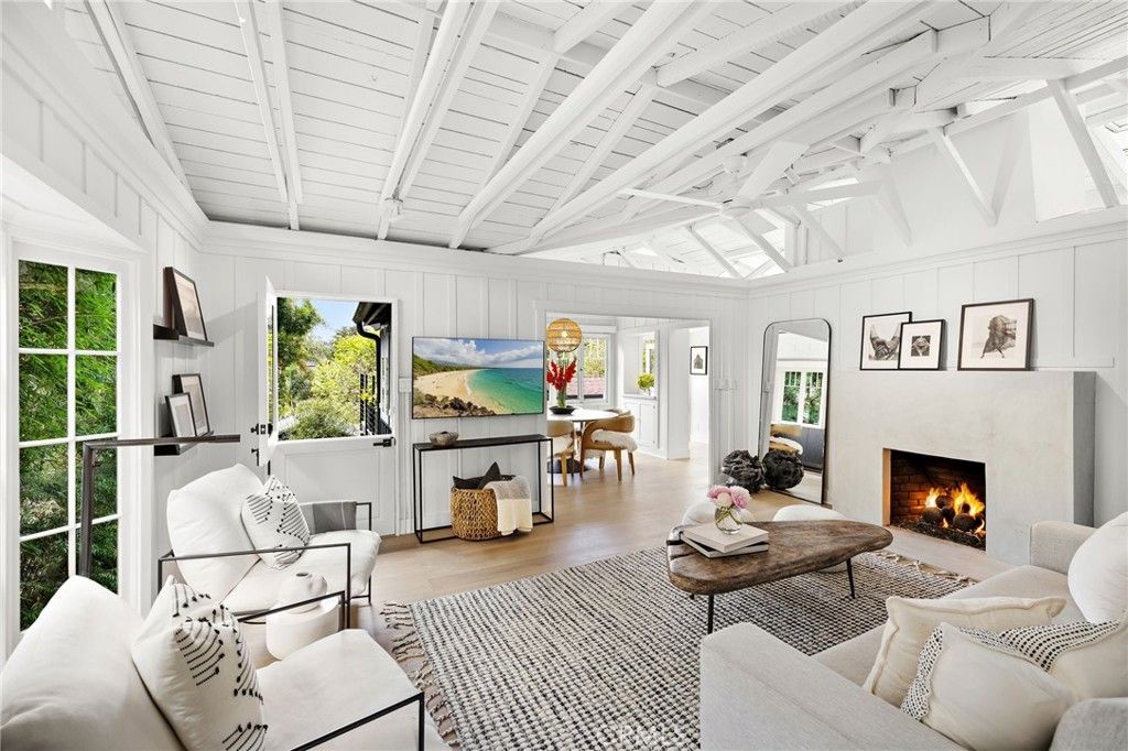 Photo of 592 Bluebird Canyon Drive, Laguna Beach, CA 92651 (MLS # LG26017924)