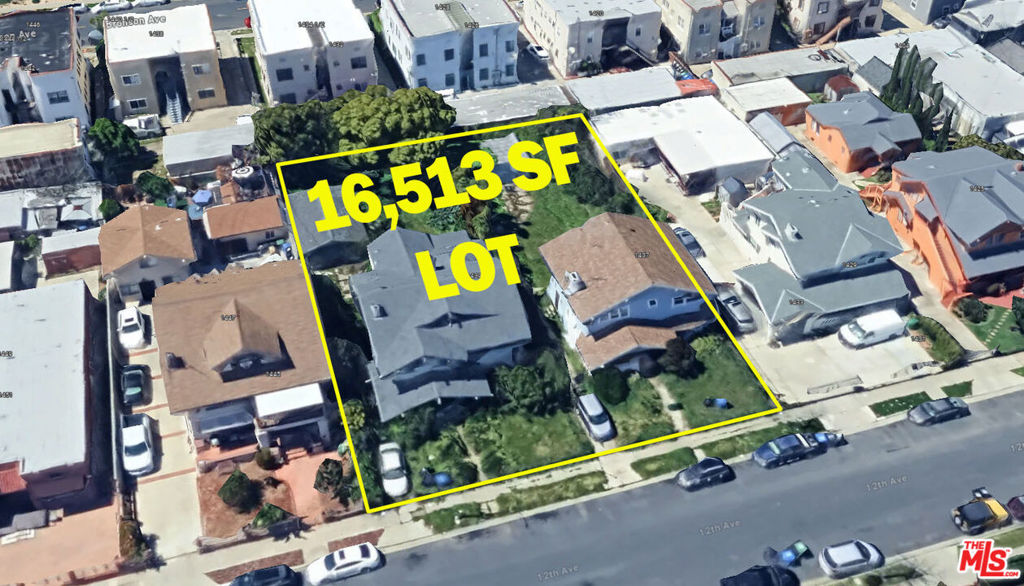 Contiguous double lot opportunity for development with 110ft front footage. 1437 and 1439 12th Ave, MUST PURCHASE BOTH LOTS TOGETHER. Maximum building size is a whopping 64,800sf with density bonus! Potential to build giant luxury units on R-2 zoning. Each lot is 8,287sf totaling 16,513sf. Each lot is 2.25m totalling 4.5m.