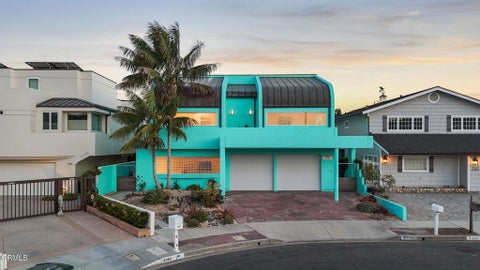 Photo of 2150 Napoli Drive, Oxnard, CA 93035 (MLS # V1-37677)