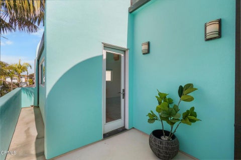 Tiny photo for 2150 Napoli Drive, Oxnard, CA 93035 (MLS # V1-37677)