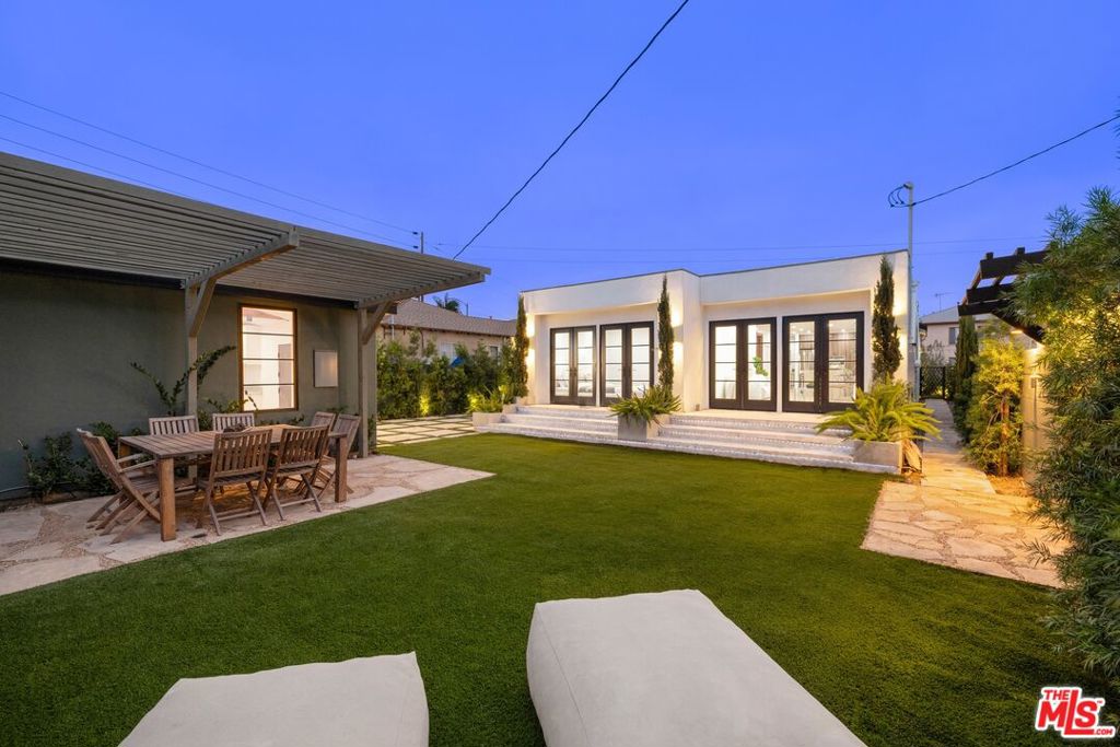1707 S Stanley Avenue, Los Angeles CA 90019