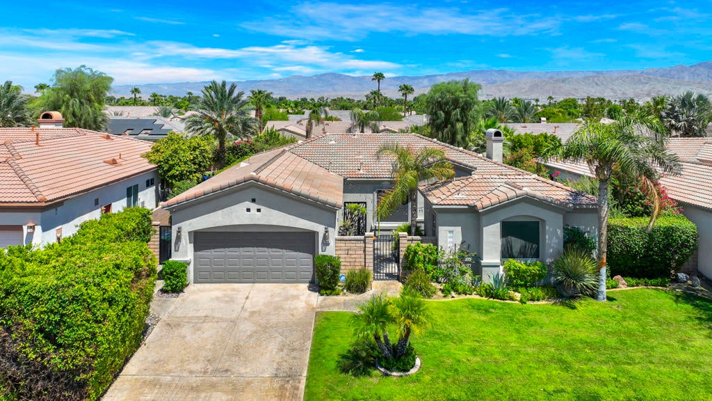 79818 Parkway Esplanade S
