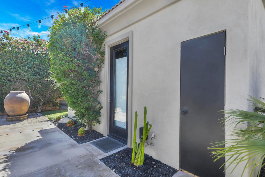 79818 Parkway Esplanade S