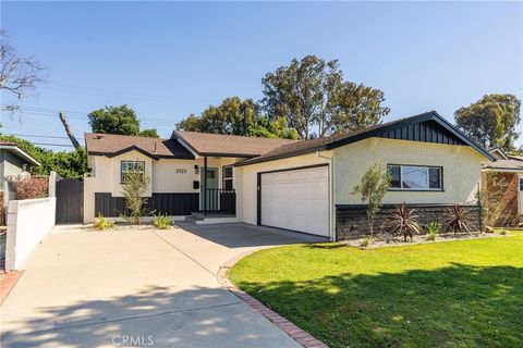 Photo of 3723 Sandgate Dr, Torrance, CA 90504 (MLS # DW26055774)
