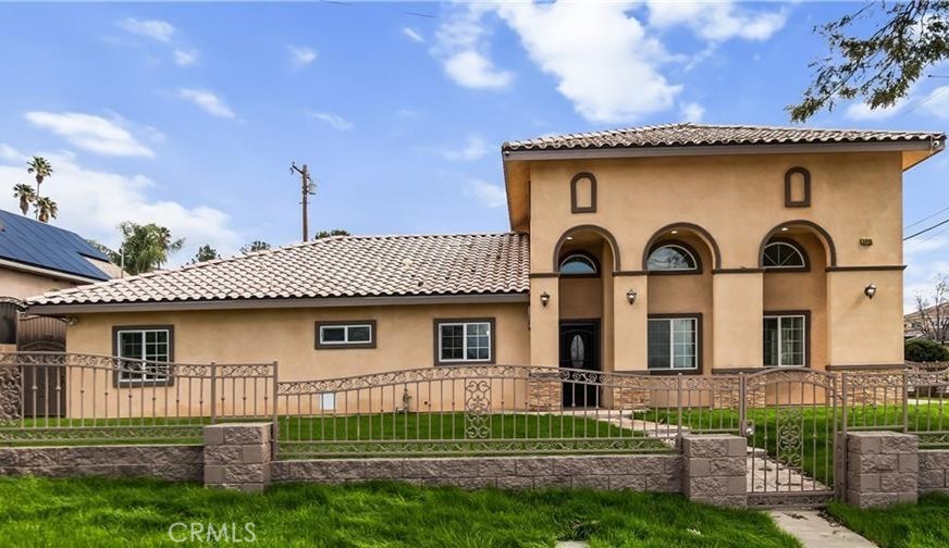 3865 Del Rosa Avenue