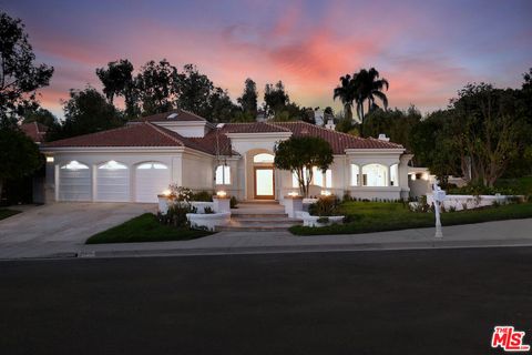 Photo of 25605 Melbourne Court, Calabasas, CA 91302 (MLS # 26663805)