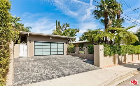 Photo of 2670 CARMAR Drive, Los Angeles, CA 90046 (MLS # 26669529)
