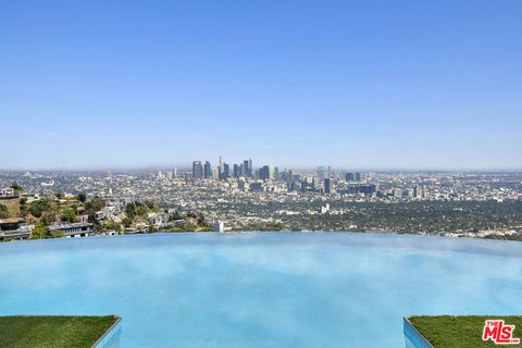 1622 Viewmont Drive Los Angeles CA 90069