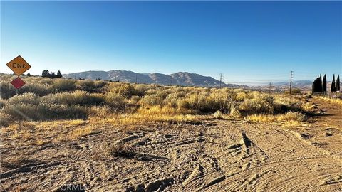 Photo of 0 MODOC Street, Tehachapi, CA 93561 (MLS # CV25268744)